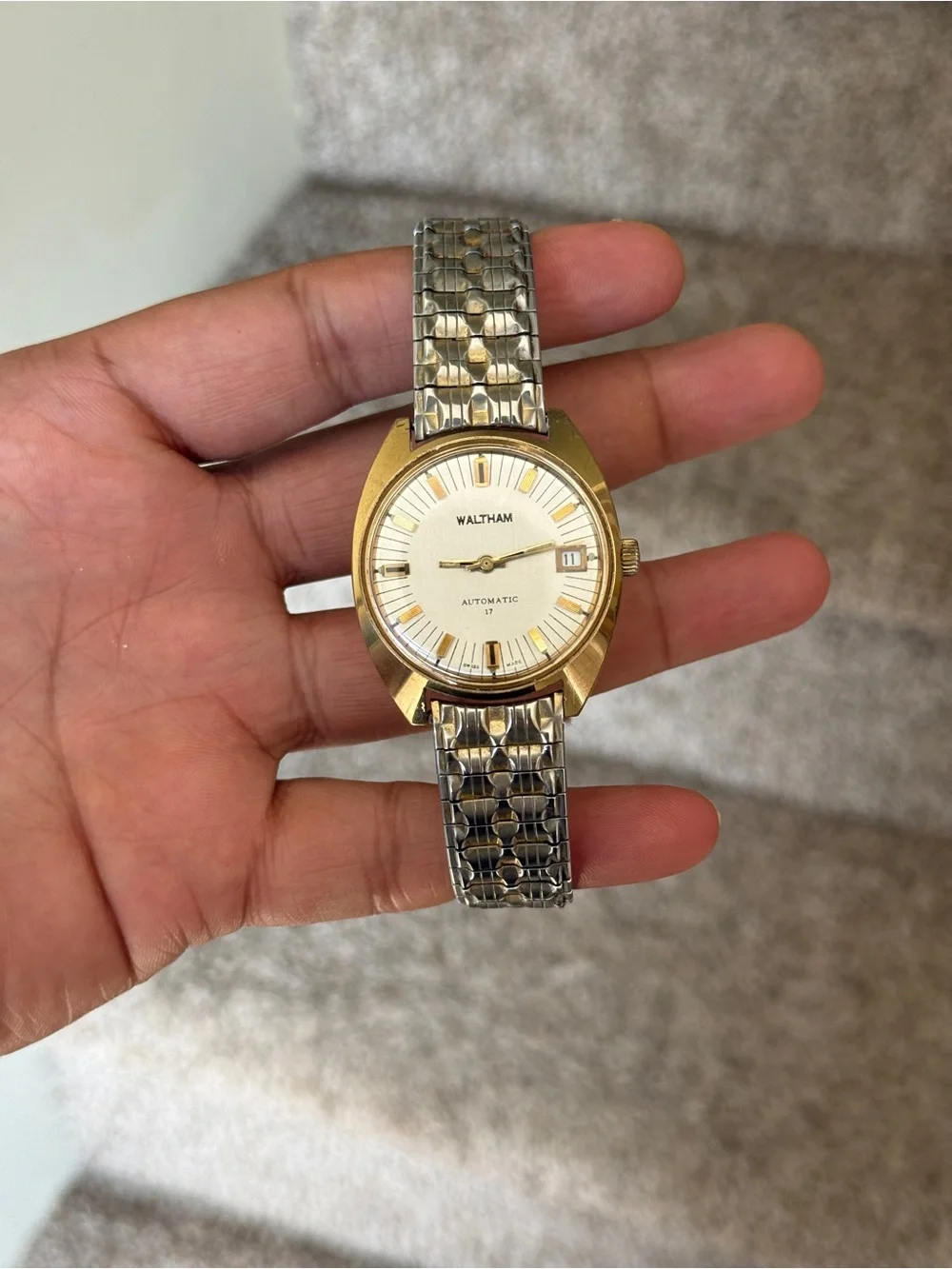 Waltham vintage Self Winding 17J Automatic Gold Tone Date Watch adjustable men’s
